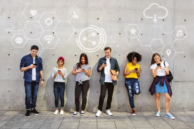 Bukan Lagi WhatsApp atau Telegram, Gen Z Mulai Beralih ke Tren Chatting Model Baru