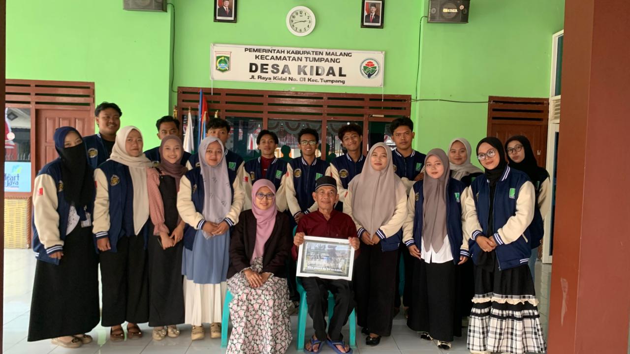 40 Hari Mengabdi, Mahasiswa KKN-T 06 Desa Kidal Berpamitan kepada Pemerintah Desa